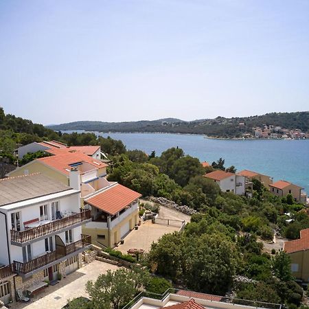 Apartments And Rooms By The Sea Tisno, Murter - 5128 Dış mekan fotoğraf