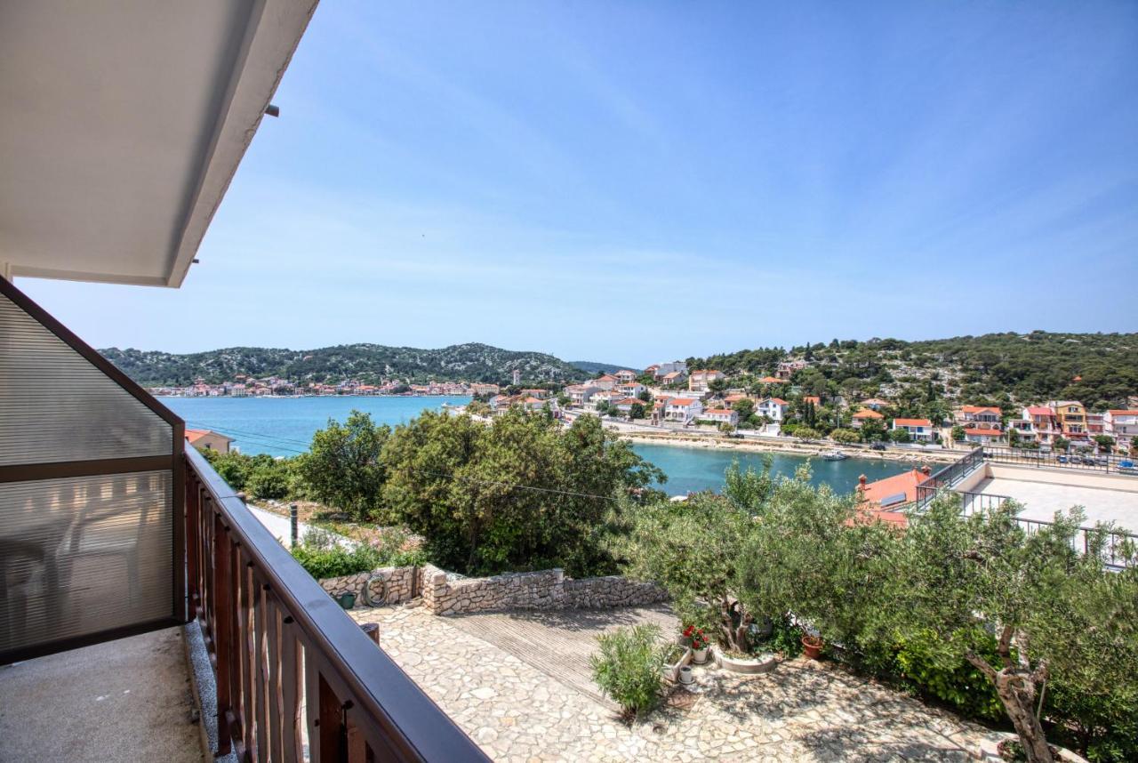 Apartments And Rooms By The Sea Tisno, Murter - 5128 Dış mekan fotoğraf